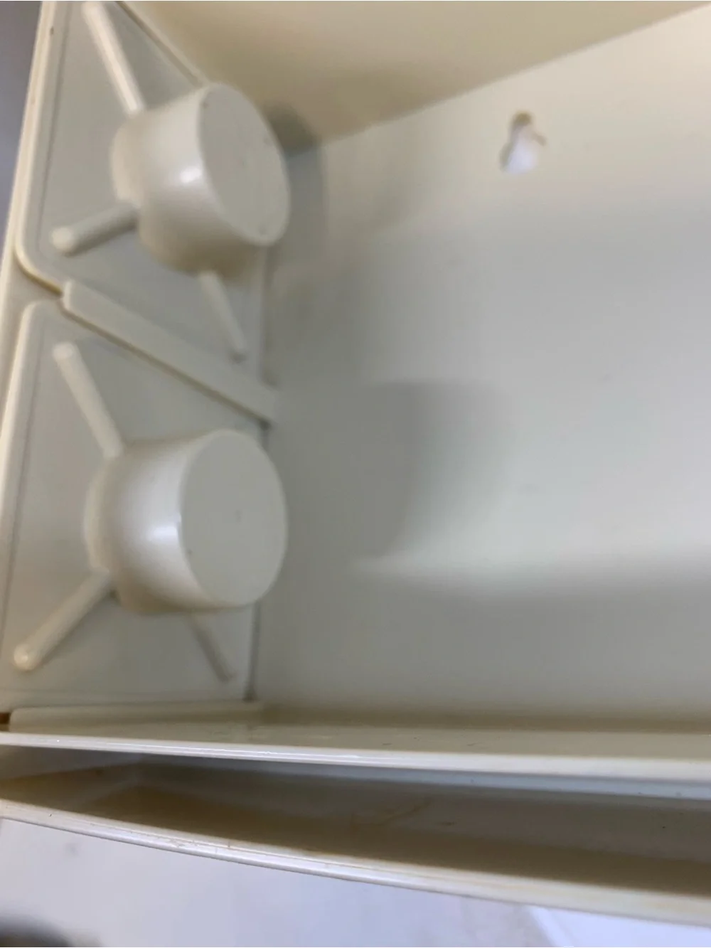 Vintage Tupperware Wax Paper & Foil Dispenser Wall Mount.            3800